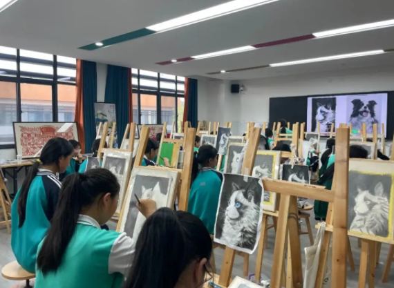 不只硬件条件提高教学质量也日新月异教育服务更加公平可及 不只硬件条件提高教学质量也日新月异教育服务更加公平可及