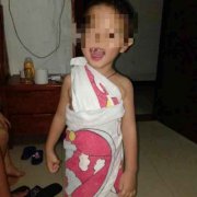 湛江5岁男童被遗留在校车身亡续：园方已赔偿，