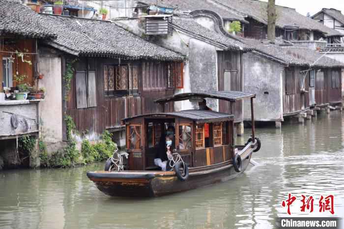 嘉兴市委书记客串主播当游客 云上+线下同步启动旅游季